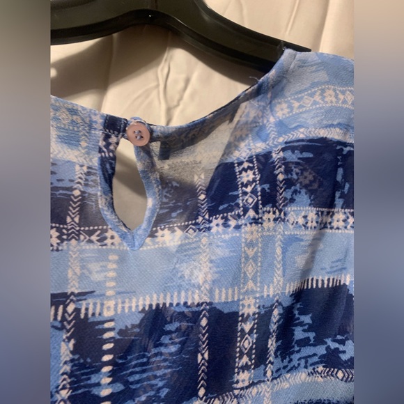 Tops🎽 - Picture 3 of 4